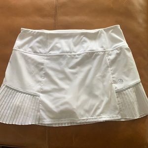 MPG white tennis/golf skort